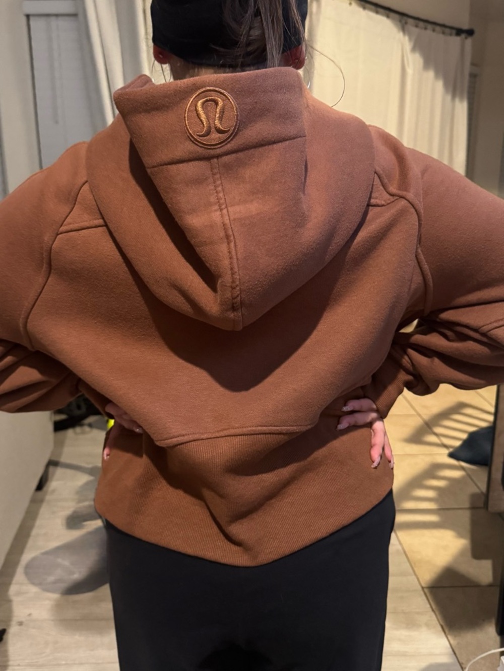 lululemon athletica Women's Chestnut Cropped Scuba Hoodie 1/4 zip hoodie
